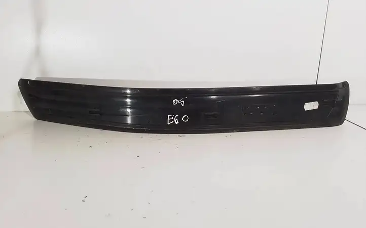 BMW 5 E60 E61 (2004 - 2010) 7074511 Внутренняя отделка заднего порога — фото 2