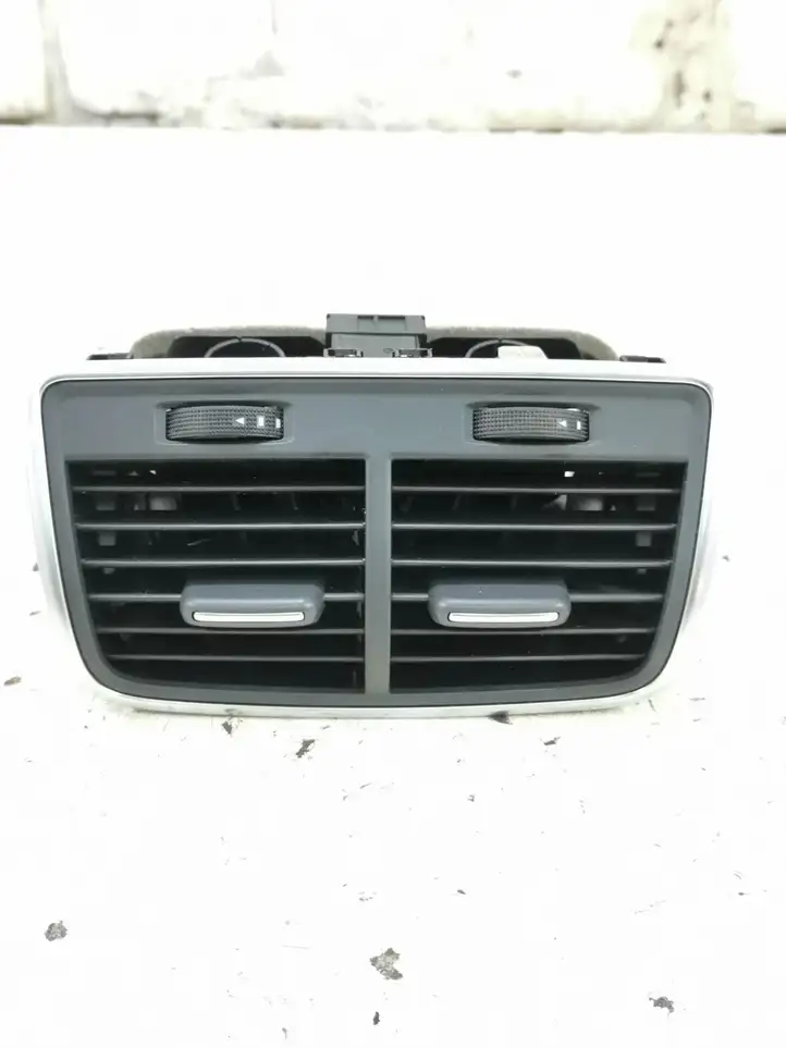 Audi A6 C7 (2011 - 2014) 4G0819203 Задний воздушный дефлектор — фото 1