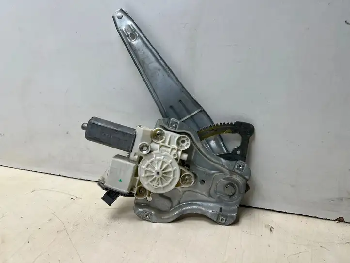Toyota Avensis T250 (2003 - 2006) 992046100 Стеклоподъемник задней двери — фото 1