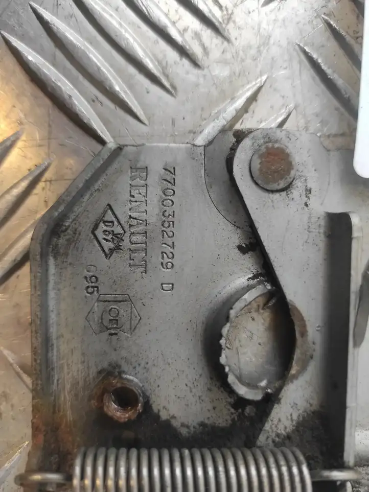 Renault Master II (2004 - 2010) 7700352729D Замок капота — фото 5