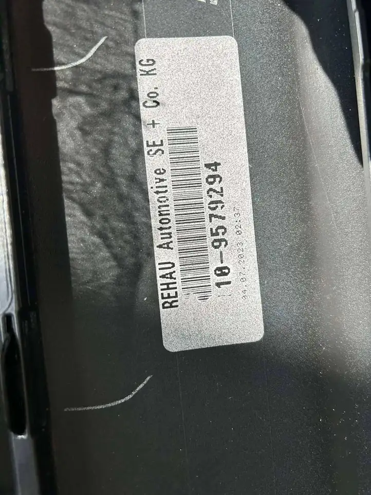 BMW 4 G22 G23 G24 G26 (2020 - ) 11460925 Кронштейн заднего бампера — фото 2
