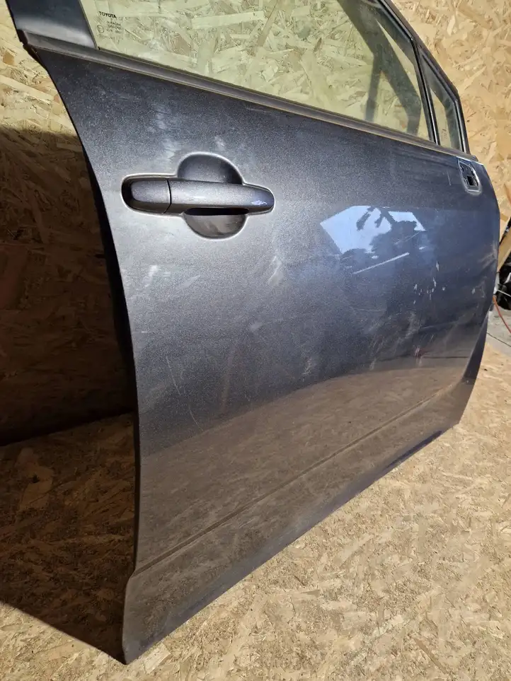 Toyota Corolla Verso AR10 (2004 - 2009) Дверь — фото 2