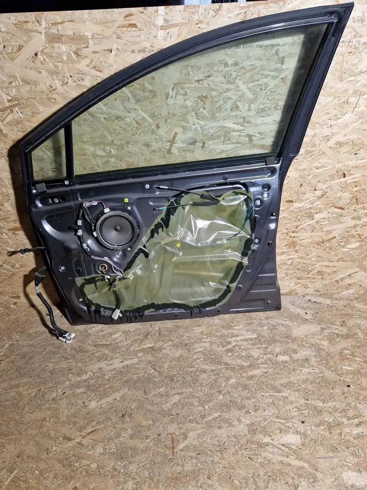Toyota Corolla Verso AR10 (2004 - 2009) Дверь — фото 3