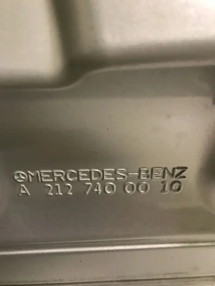 Mercedes-Benz E W212 (2009 - 2016) A2127400010 Крышка багажника — фото 3