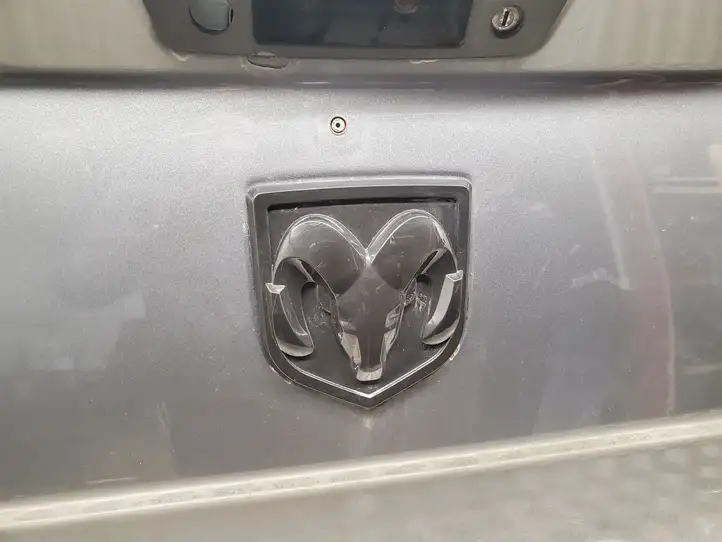 Dodge Ram (2008 - ) Крышка багажника — фото 2