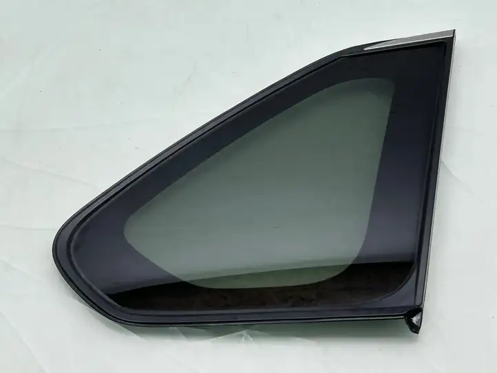 Toyota RAV 4 (XA50) (2018 - ) Боковое стекло в середине кузова — фото 1