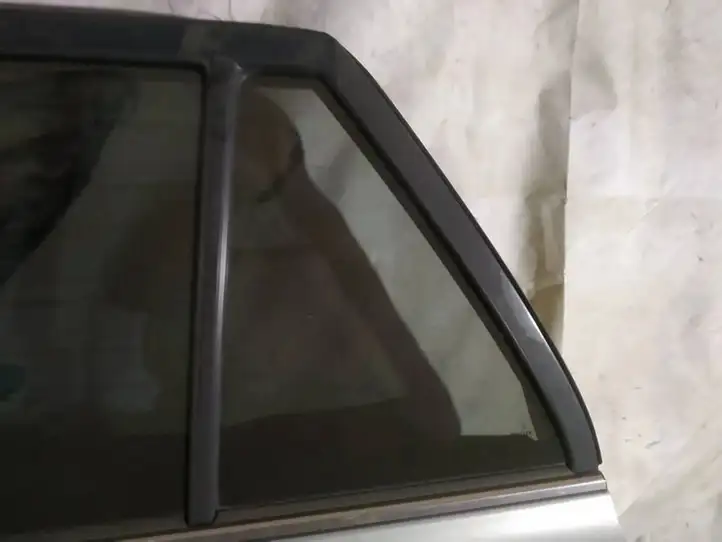 Toyota Avensis T250 (2003 - 2006) Форточка двери — фото 3