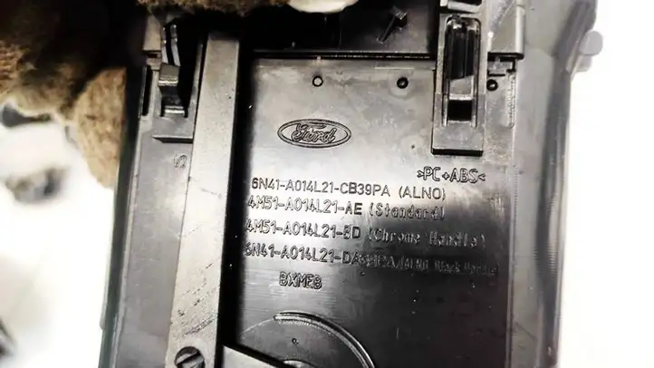 Ford Focus (2005 - 2008) 6N41A014L21CB Центральный воздушный дефлектор — фото 3