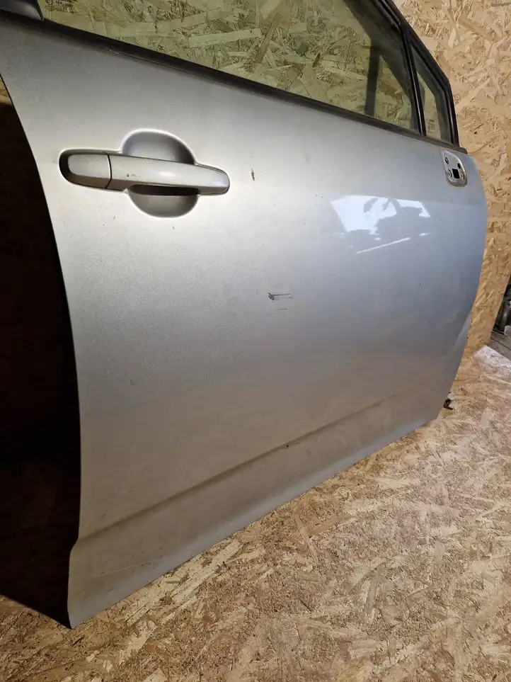 Toyota Corolla Verso AR10 (2004 - 2009) Дверь — фото 2
