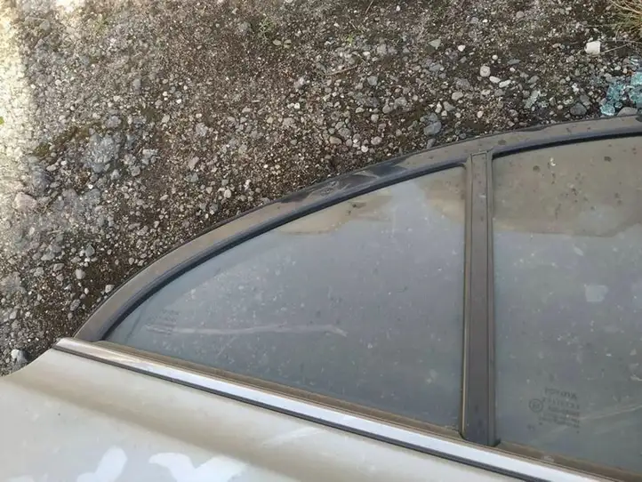 Toyota Avensis T250 (2003 - 2006) Форточка двери — фото 3