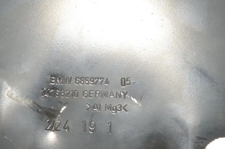 BMW i3 (2013 - ) 6859774 Прочие детали днища — фото 4
