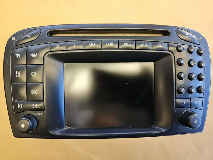 Mercedes-Benz SL R230 (2001 - 2012) A2308200689 Магнитола / мультимедийная система — фото 8