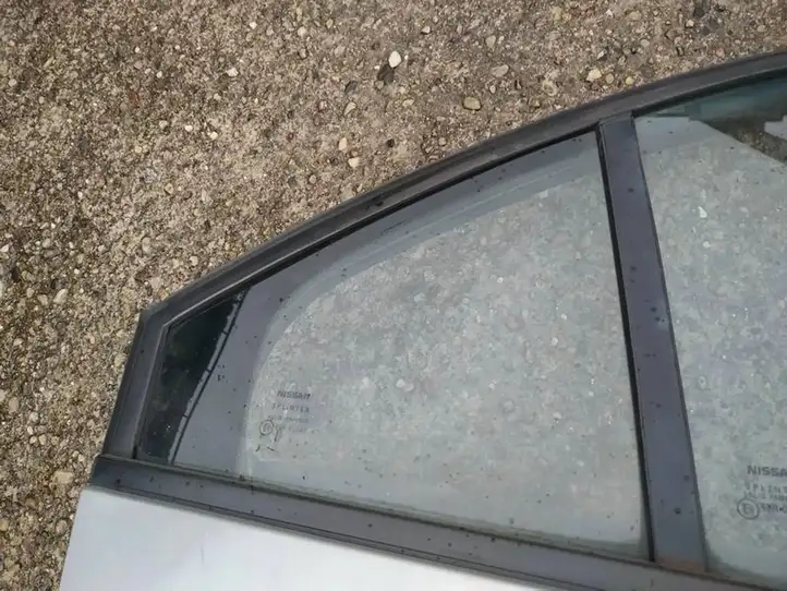 Nissan Primera (2001 - 2008) Форточка двери — фото 2