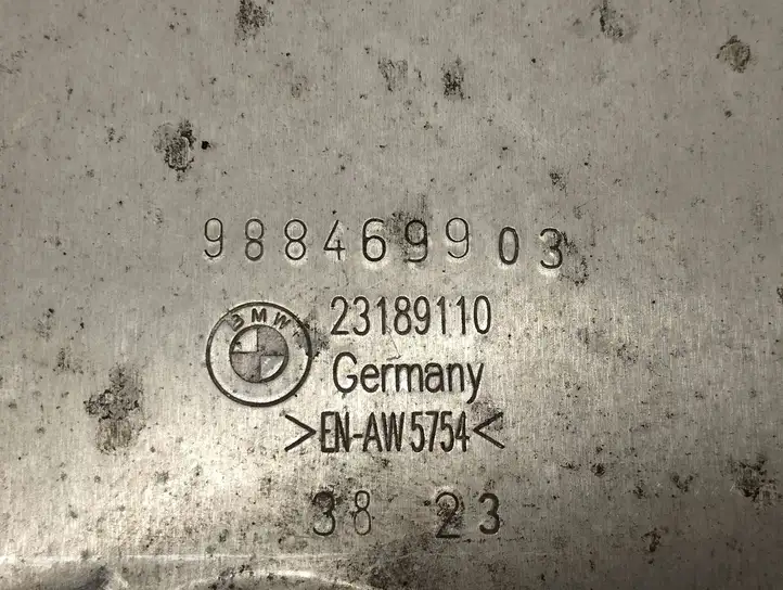 BMW i4 (2021 - ) 988469903 Прочие детали днища — фото 3
