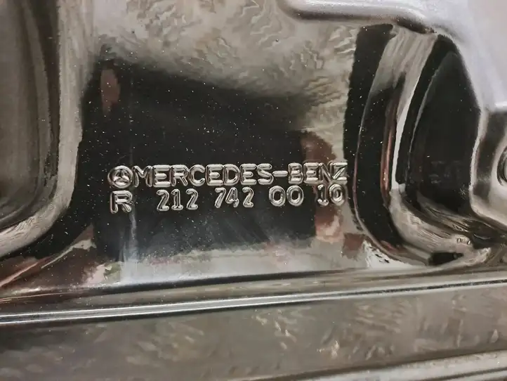 Mercedes-Benz E W212 (2009 - 2016) A2127400010 Крышка багажника — фото 25