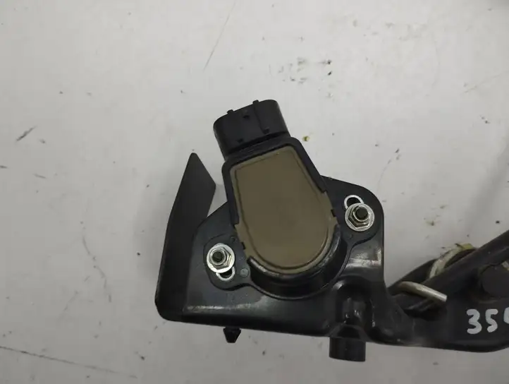 Toyota Corolla Verso AR10 (2004 - 2009) 8928152021 Педаль акселератора — фото 2