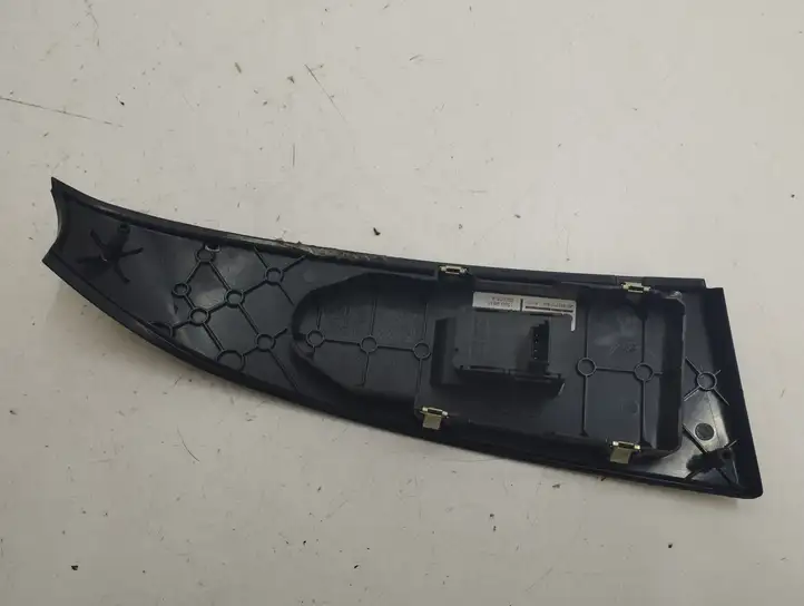 BMW 5 E60 E61 (2004 - 2010) 6951956 Кнопка стеклоподъемников — фото 4