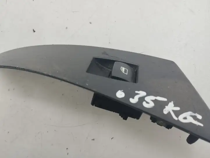 BMW 5 E60 E61 (2004 - 2010) 6951966 Кнопка стеклоподъемников — фото 2