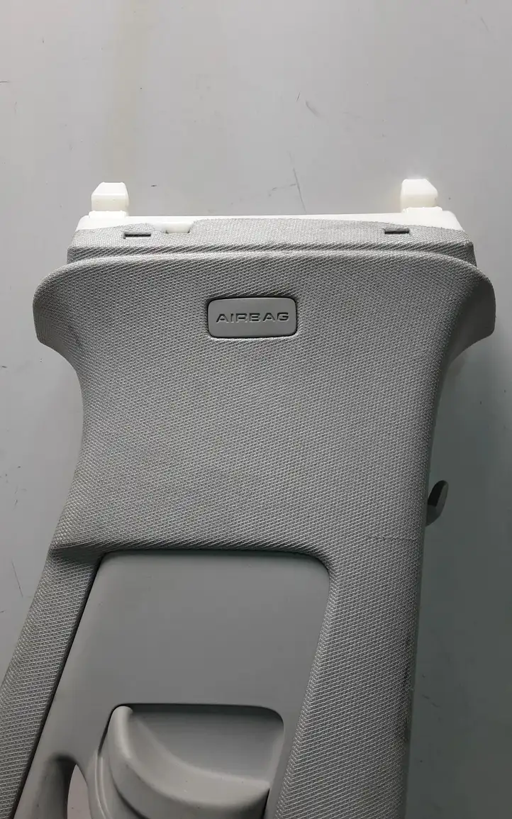 Audi A4 S4 B9 (2015 - 2019) 8W0867244D Верхняя обшивка стойки B — фото 2