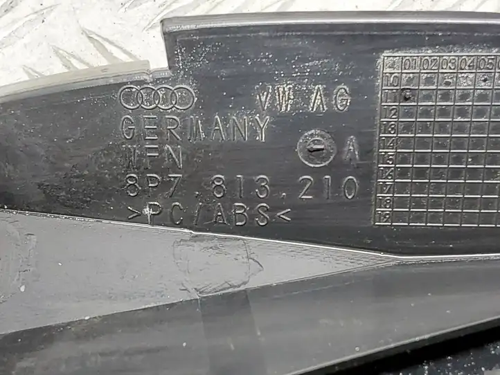 Audi A3/S3 8P (2008 - 2013) 8P7813210 Прочие внешние детали — фото 4