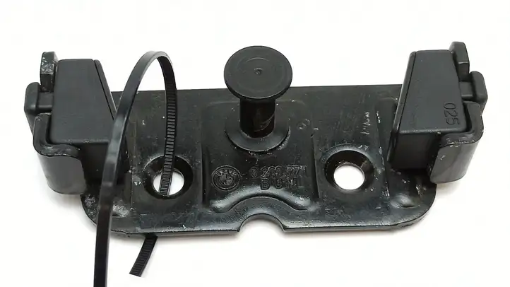 BMW Z4 E85 E86 (2002 - 2008) 8203771 Скоба замка крышки багажника — фото 6