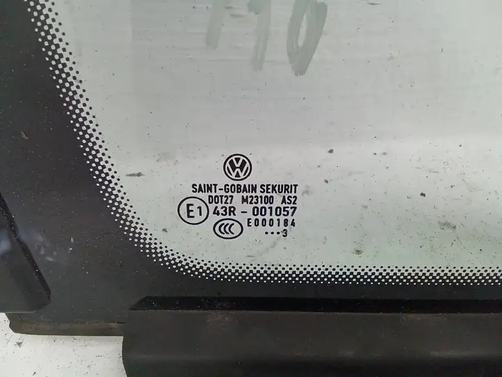 Volkswagen Caddy (2010 - 2015) Треугольное стекло кузова — фото 2