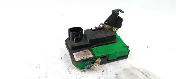 Volvo XC70 (2004 - 2007)  30634621 Замок передней двери