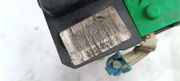 Volvo XC70 (2004 - 2007)  30634621 Замок передней двери