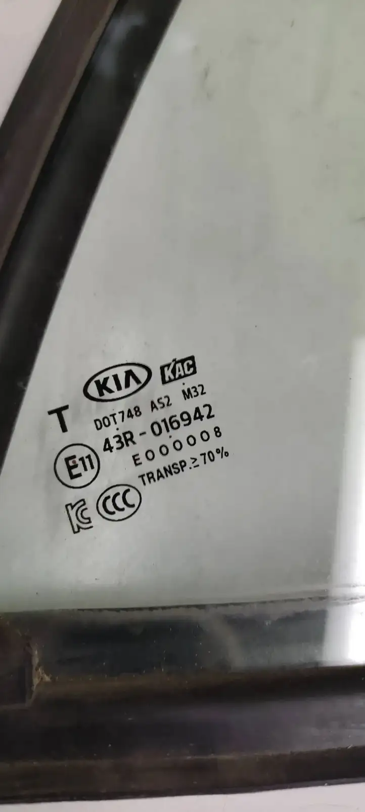 Kia Picanto (2017 - ) 43R-016942 Форточка двери — фото 4