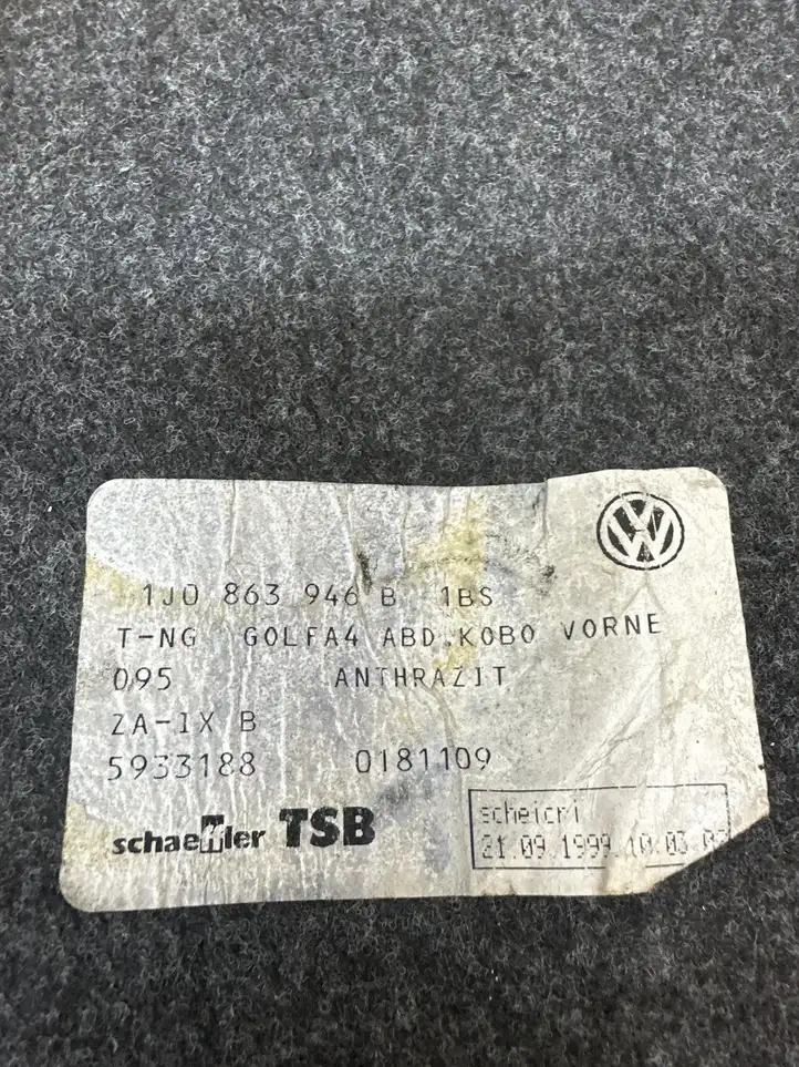 Volkswagen Golf IV (1998 - 2005) 1J0863946B Прочие детали салона — фото 3