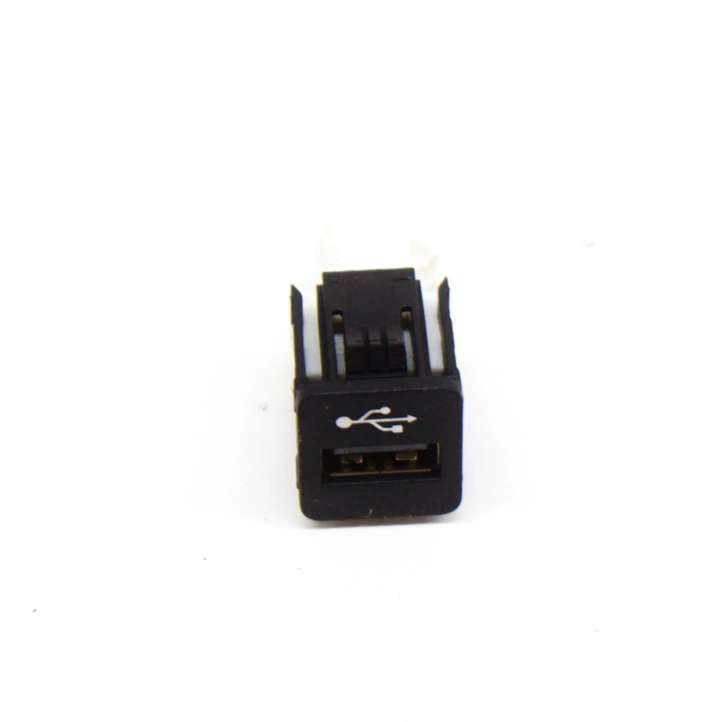 9229294 BMW 3 G20 G21 USB jungtis