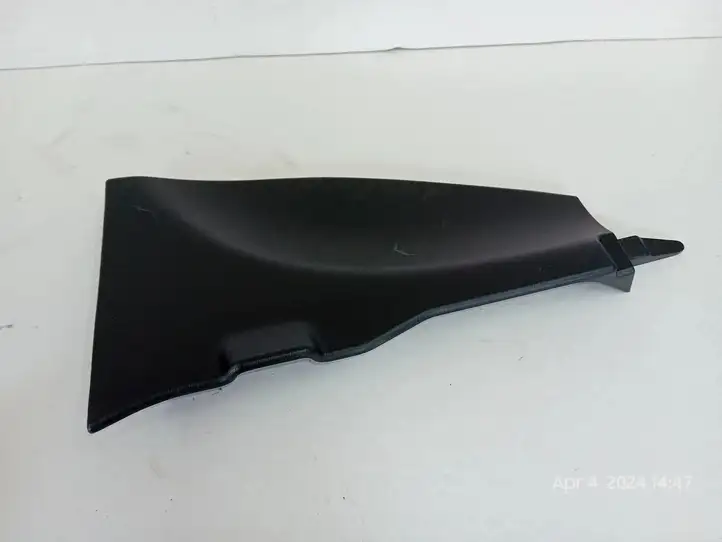 Toyota Prius (XW30) (2009 - 2015) 58816-47020 Прочие детали салона — фото 1
