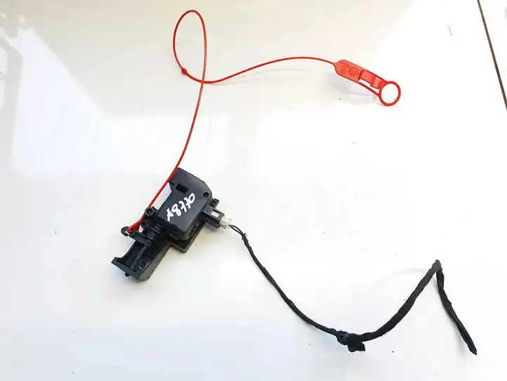 Mercedes-Benz E W212 (2009 - 2016) a2048200072 Мотор центрального замка — фото 2