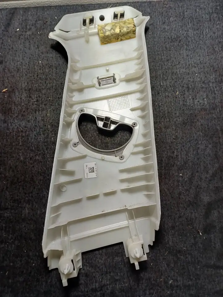 BMW 3 F30 F35 F31 (2012 - 2018) 51437220997 Прочие детали салона — фото 2