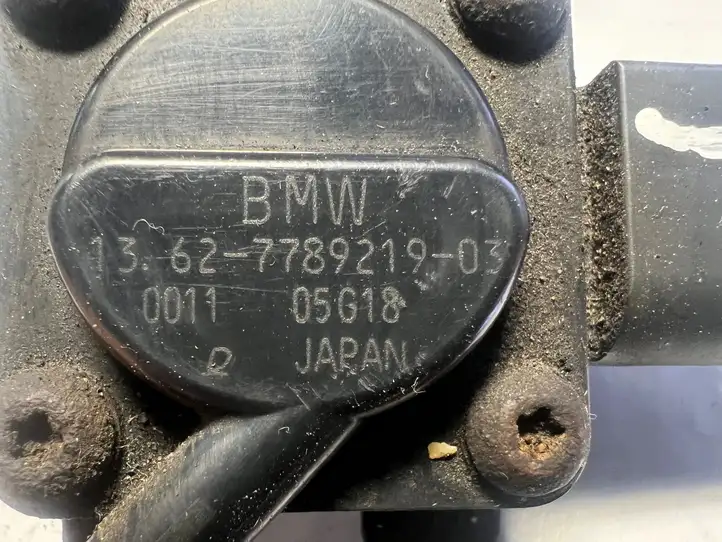 BMW 3 E90 E91 (2005 - 2012) 13627789219 Датчик давления выхлопных газов — фото 4