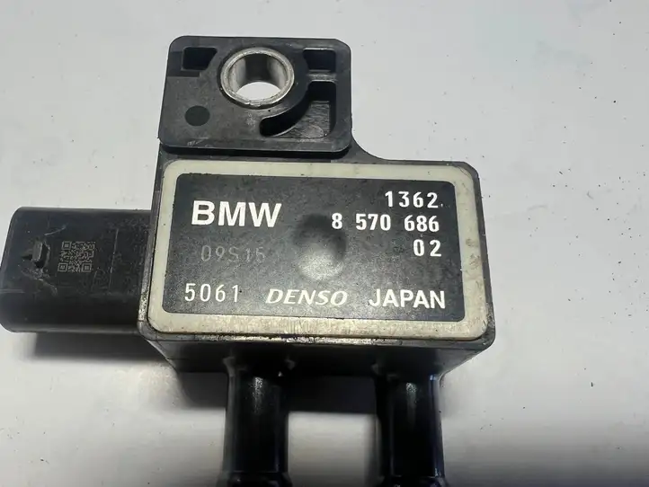BMW 3 F30 F35 F31 (2012 - 2018) 8570686 Датчик давления выхлопных газов — фото 4