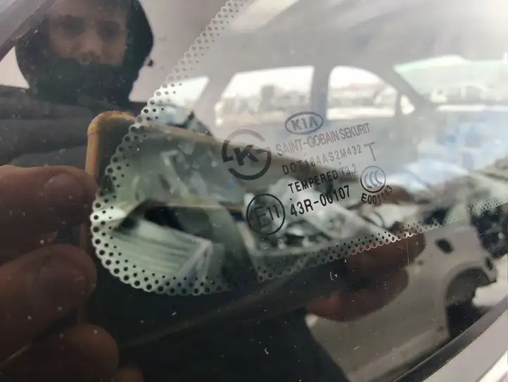 Kia Ceed (2015 - 2018) 43R00107 Заднее боковое стекло — фото 2