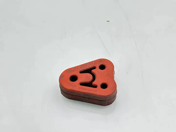 Volkswagen PASSAT B8 (2015 - ) 287682B000 Кронштейн глушителя — фото 1