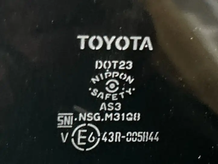 Toyota RAV 4 (XA50) (2018 - ) 43R005844 Заднее боковое стекло — фото 3