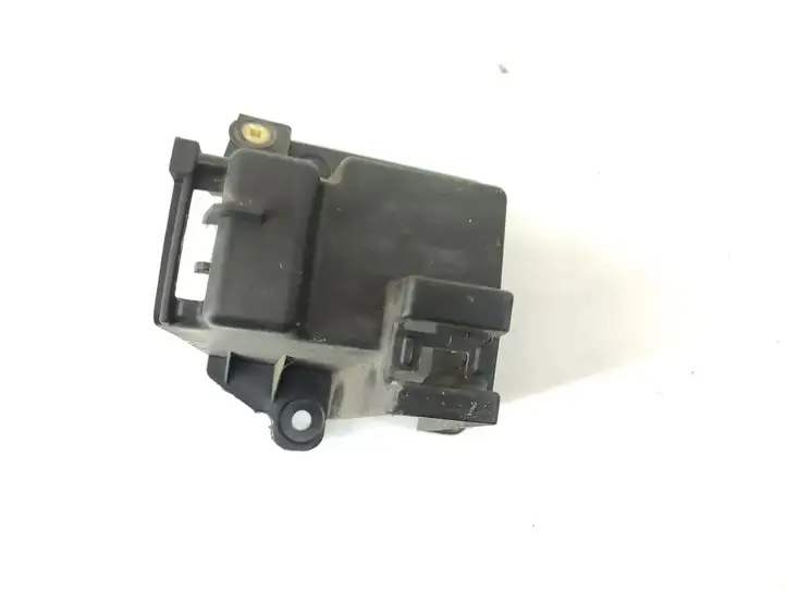Ford B-MAX (2012 - 2018) AV1117A880AB Кронштейн заднего бампера — фото 2