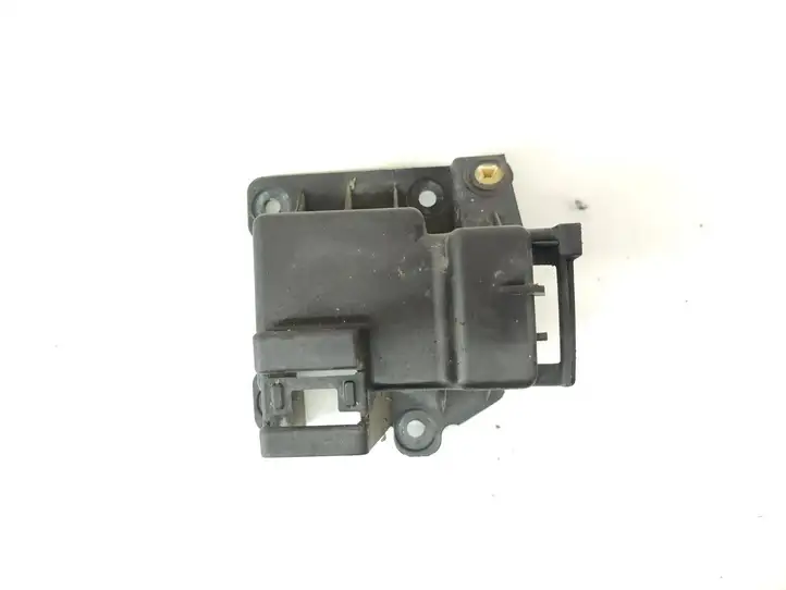Ford B-MAX (2012 - 2018) AV1117A881AB Кронштейн заднего бампера — фото 2