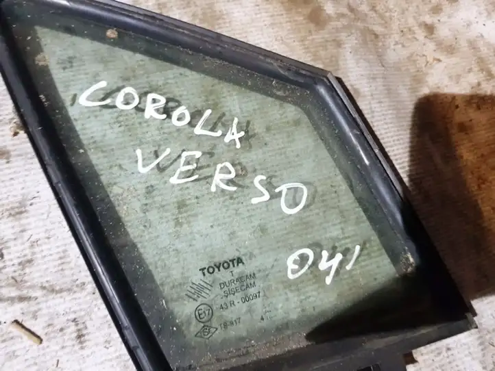 Toyota Corolla Verso AR10 (2004 - 2009) Треугольное стекло кузова — фото 2