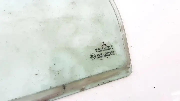 Mitsubishi Carisma (1999 - 2004) 43r001057 Форточка двери — фото 2
