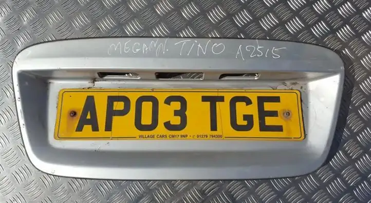 Nissan Almera N16 (2000 - 2010) 90810BUXXX Подсветка номера — фото 1