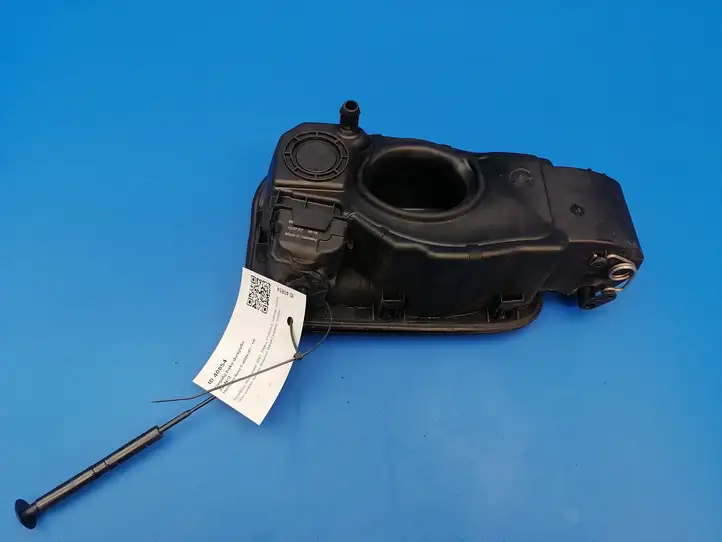 Mercedes-Benz C W204 (2007 - 2014) A0005846517 Крышка топливного бака — фото 10