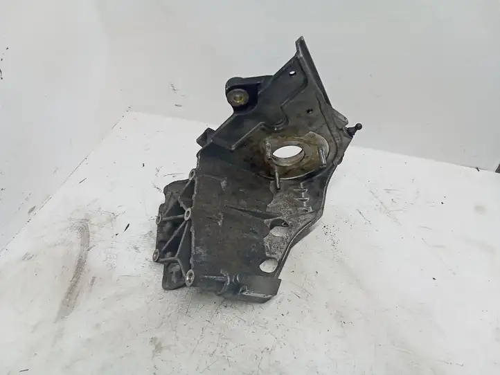 Opel Vectra C (2002 - 2005) 55187918 Кронштейн топливного насоса — фото 3