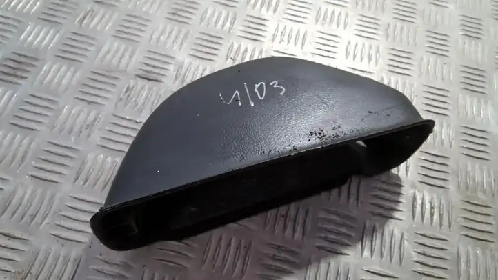 Toyota Avensis Verso (2004 - 2009) 5894144020 Прочие детали салона — фото 2