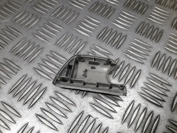 Toyota Corolla E120 E130 (2004 - 2007)  14106TS0P5 Другая деталь салона