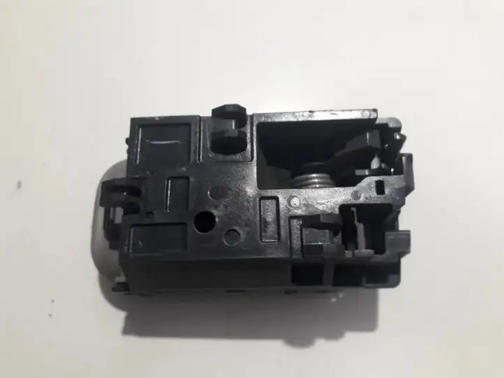 Nissan Almera Tino (2000 - 2003) Внутренняя ручка задней двери — фото 2