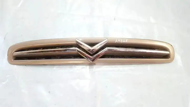 Citroen Xsara Picasso (1999 - 2012) 9650059377 Передняя решетка — фото 1